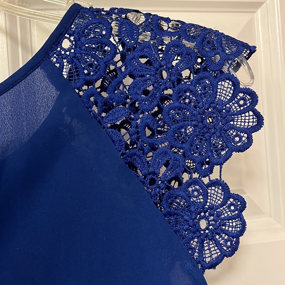 NWOT Royal Blue Express Top. Size M. - Picture 8 of 16